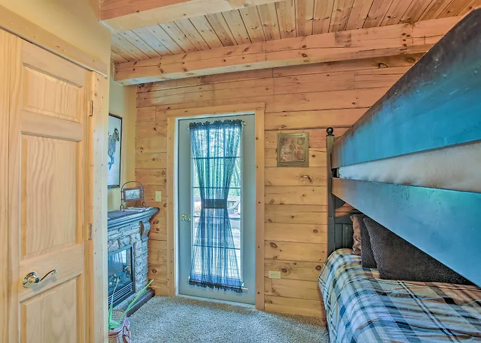 Resort Cabin W/ Fire Pit: Golf, Hike And Play!