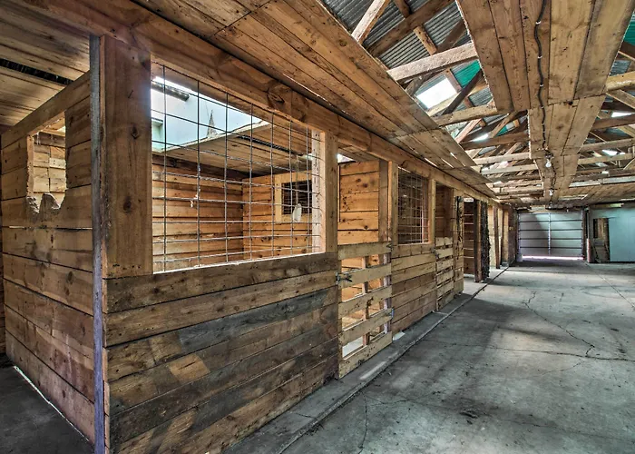 Bungo Creek Retreat W/ Multi-Use Trails & A Creek