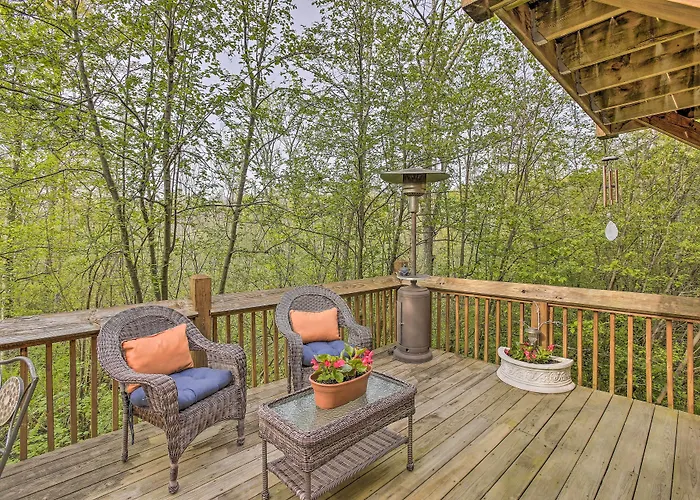 Resort Cabin W/ Fire Pit: Golf, Hike And Play!