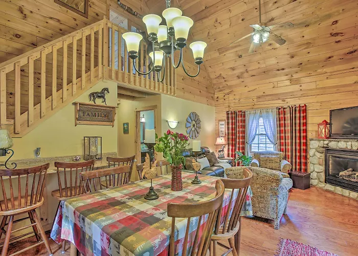 Resort Cabin W/ Fire Pit: Golf, Hike And Play!