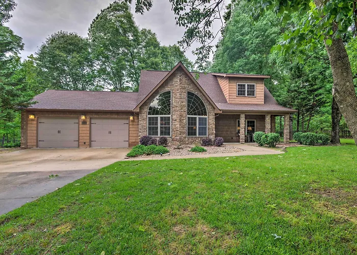 Spacious Family Home W/ Fire Pit By Norfork Lake!
