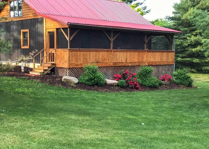 'Honey House Cabin' - A Quiet Countryside Retreat!
