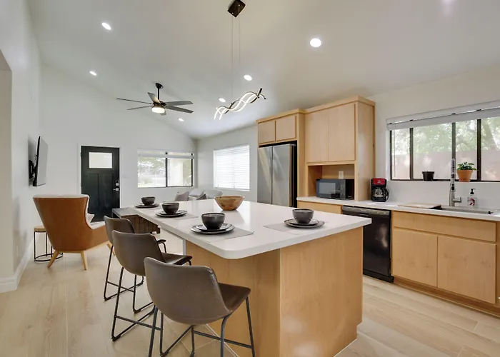 Renovated Yuma Home W/ Community Pool!