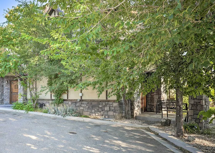 Luxurious Cedar City Getaway: 32 Mi To Brian Head!