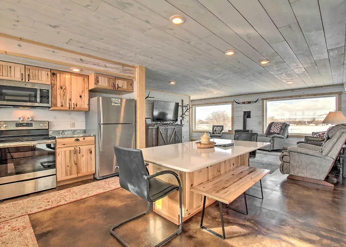 Rural White Sulphur Springs Getaway W/ Deck!