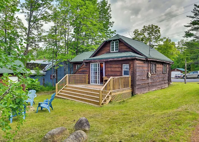 Rustic Caroga Lake Retreat: Fish, Hike & Ski!