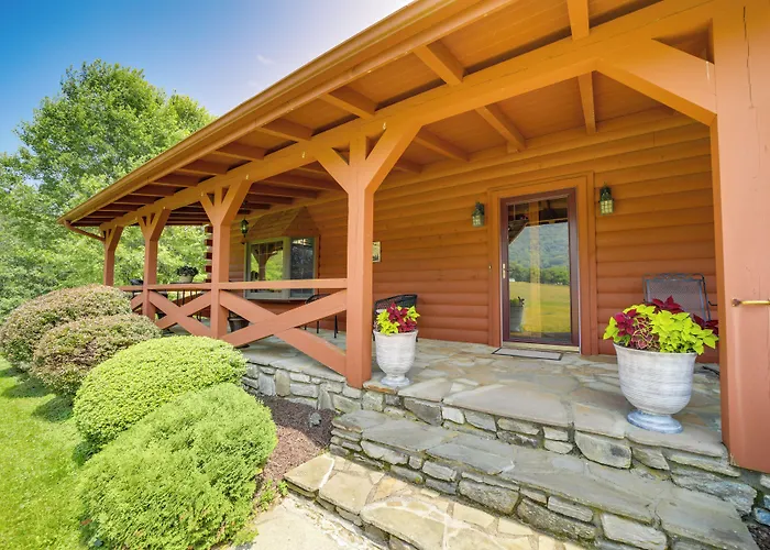 Pet-Friendly Canton Cabin W/ Porch + Grill!