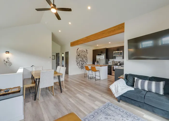 Quiet Alpine Hideaway W/ Panoramic Mountain Views!