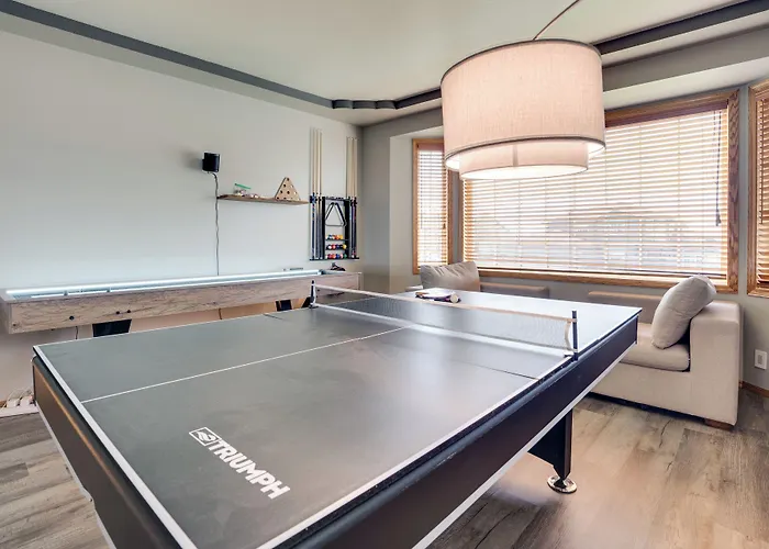 Moses Lake Vacation Rental W/ Hot Tub & Game Room