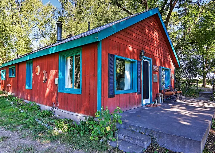 Quiet Durango Farmhouse W/ Beautiful Yard & Gazebo