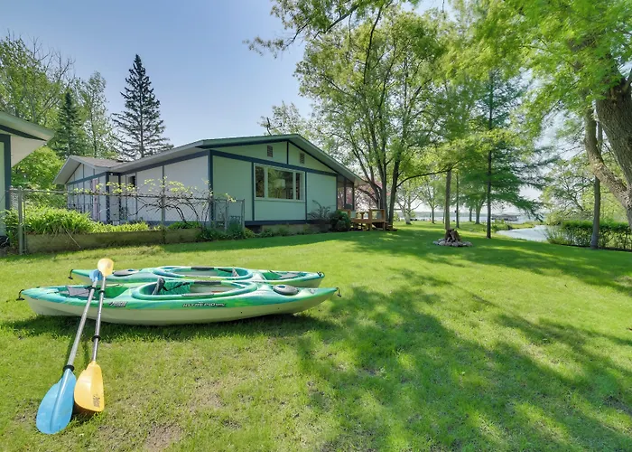 Home Rental On Detroit Lake: Dock, Game Room!