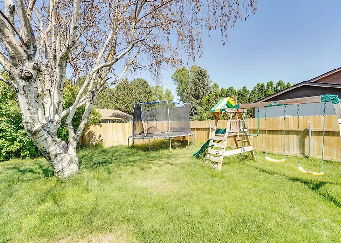 Lovely Twin Falls Home W/ Private Hot Tub!
