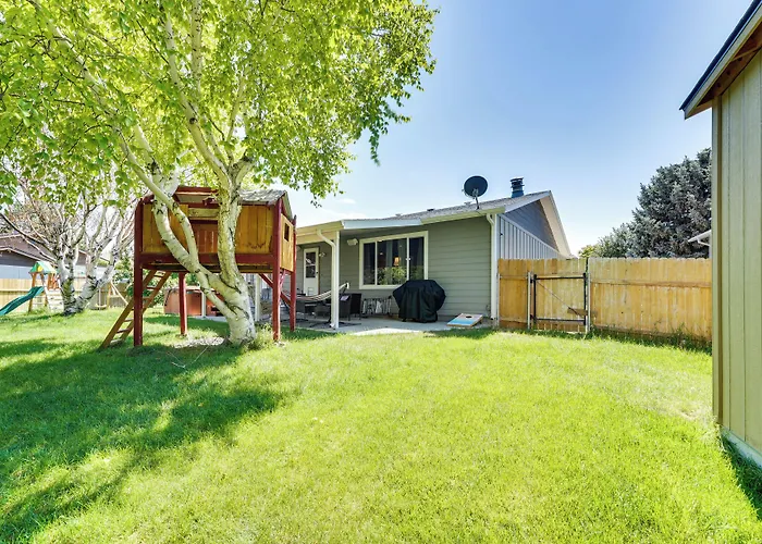 Lovely Twin Falls Home W/ Private Hot Tub!