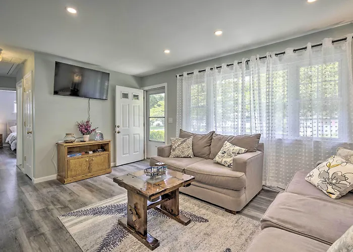 Bayville Getaway W/ Fire Pit - 2 Mi To Beach!