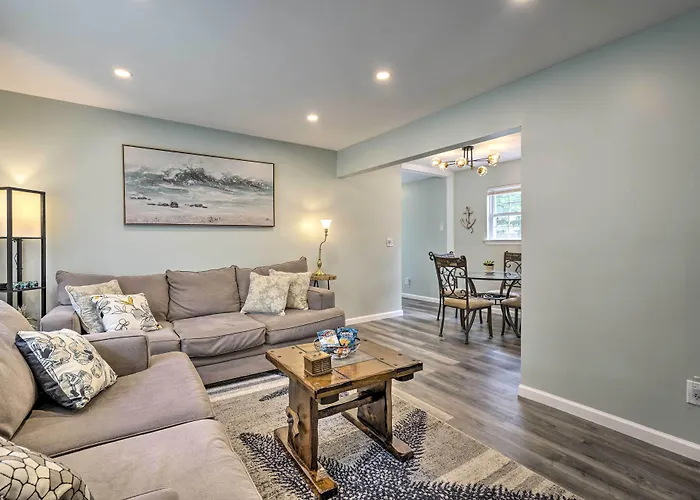 Bayville Getaway W/ Fire Pit - 2 Mi To Beach!