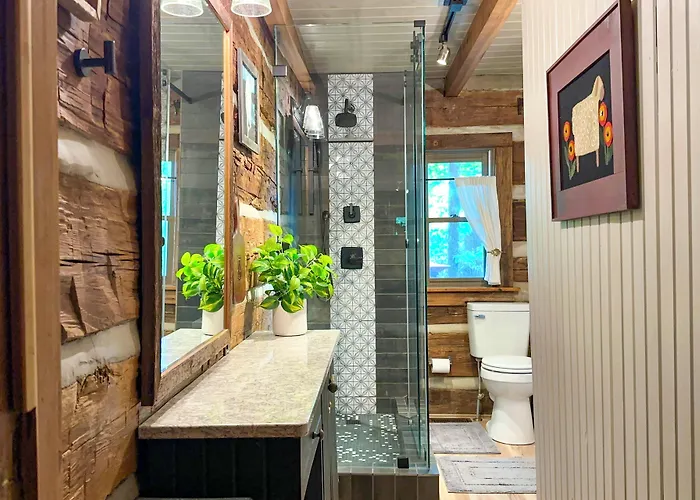Cabin Near Boone W/ Hot Tub & Mountain Views