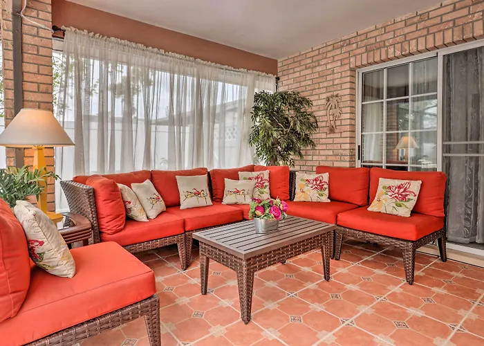 Centrally Located Deltona Home With Pool & Yard