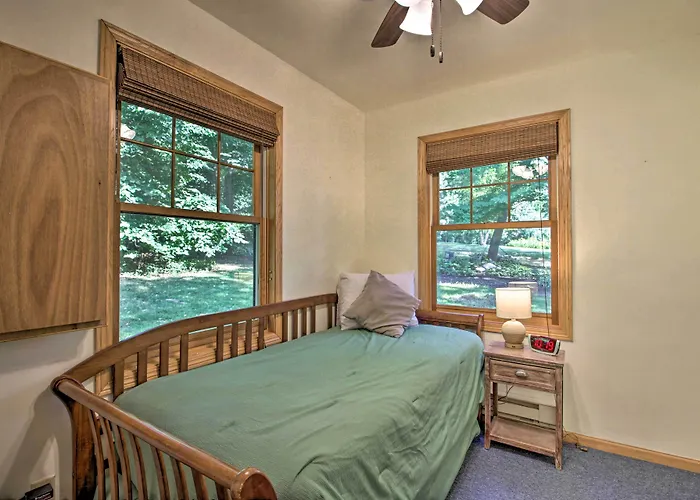 Waterfront Leech Lake Cabin: Dock, Fire Pit, Deck