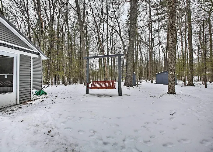 Remote Michigan Retreat On 10 Acres W/ Grill!