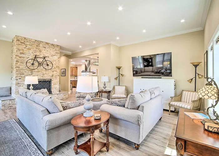 Renovated North Bend Cottage: Near Eateries!