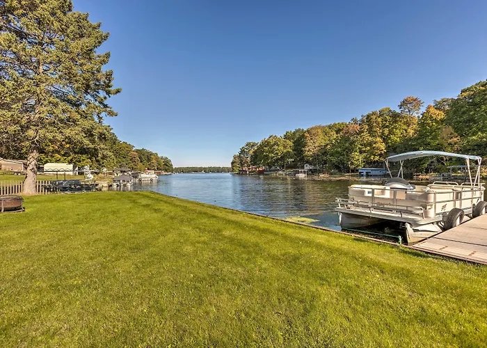 Lakefront Ludington Retreat W/ Kayaks & Fire Pit!
