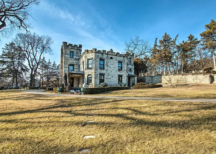 Historic Guest House On Castle Kimble Estate!