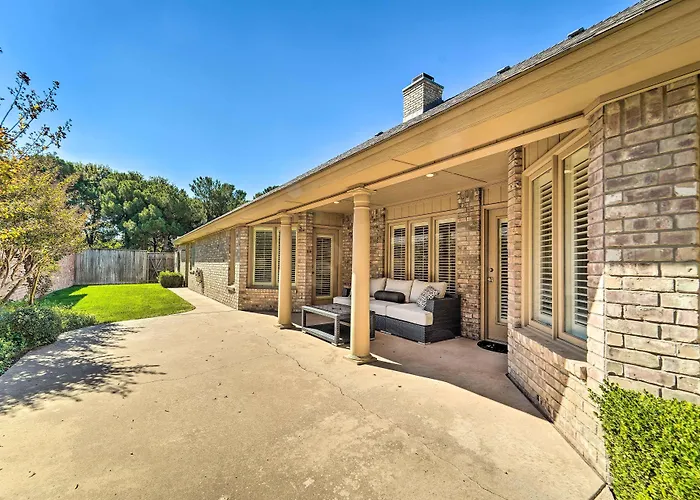 Lubbock Home W/ Patio ~ 6 Mi To Texas Tech!
