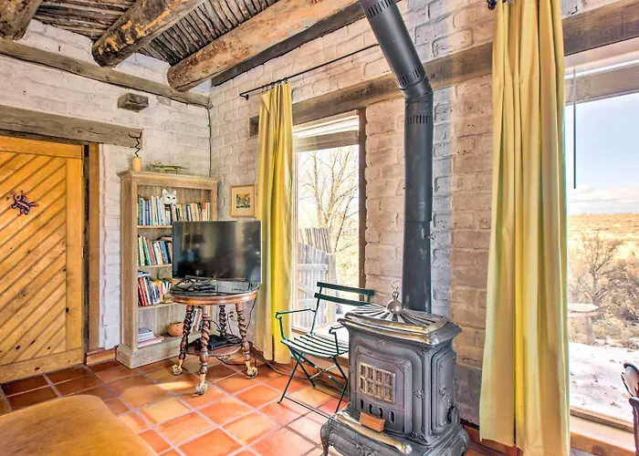 Casita Vacation Rental Near Taos W/ Patio!