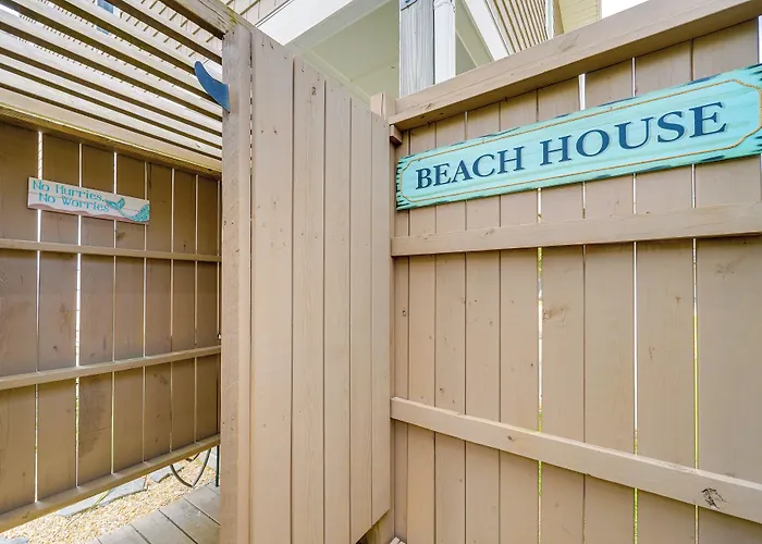 Modern Surf City Beach House W/ Hot Tub!