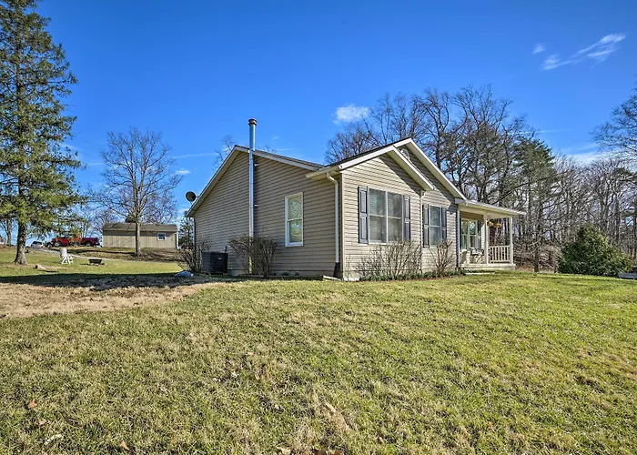 Berkeley Springs Vacation Home W/ Fire Pit!