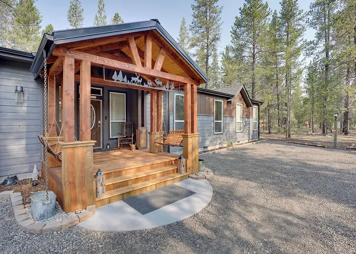 'The Hub' La Pine Vacation Rental - Dog Friendly!