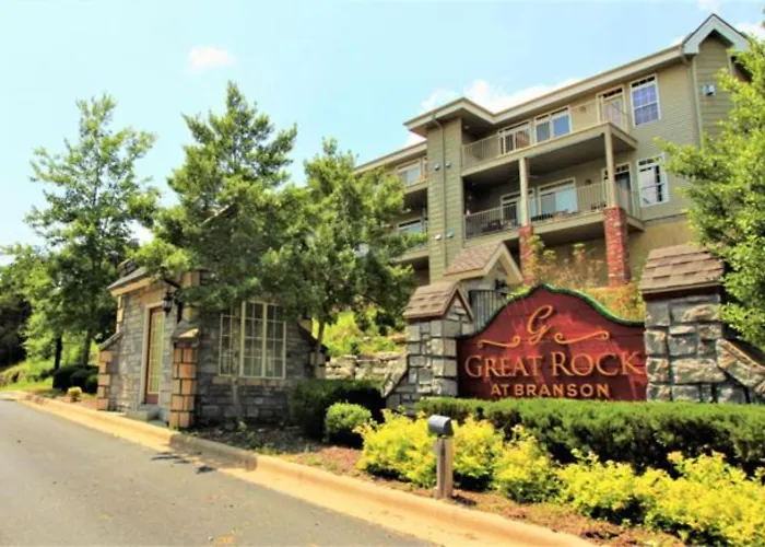 Branson'S Great Rock Retreat