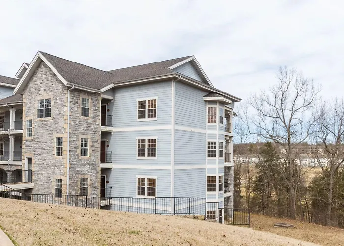 Branson'S Great Rock Retreat