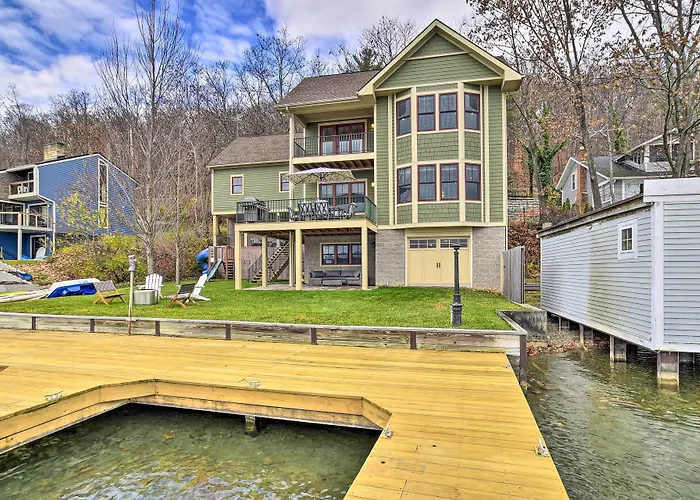 Charming Home On Keuka Lake W/ Dock & Fire Pit!