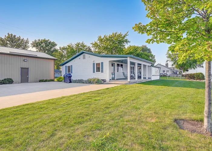 Waterfront Bay City Home W/ Dock & Boat Launch!
