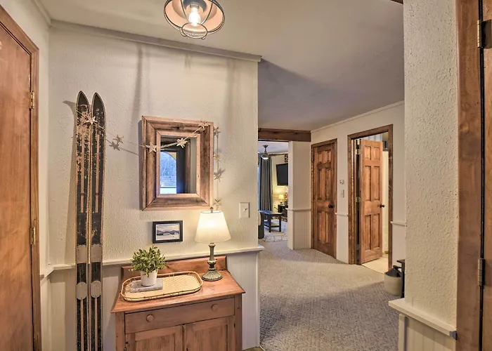 Glen Condo W/ Mountain Views: Walk To Story Land