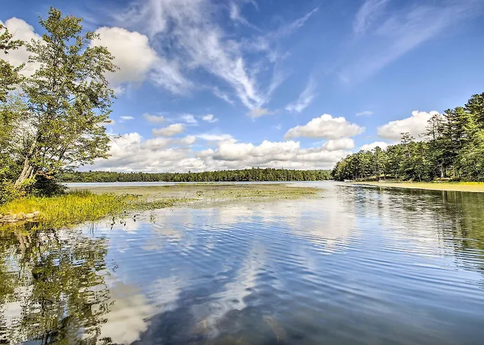 Readfield Retreat W/ Lake Maranacook Views!