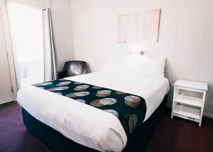 Motel Poinsettia