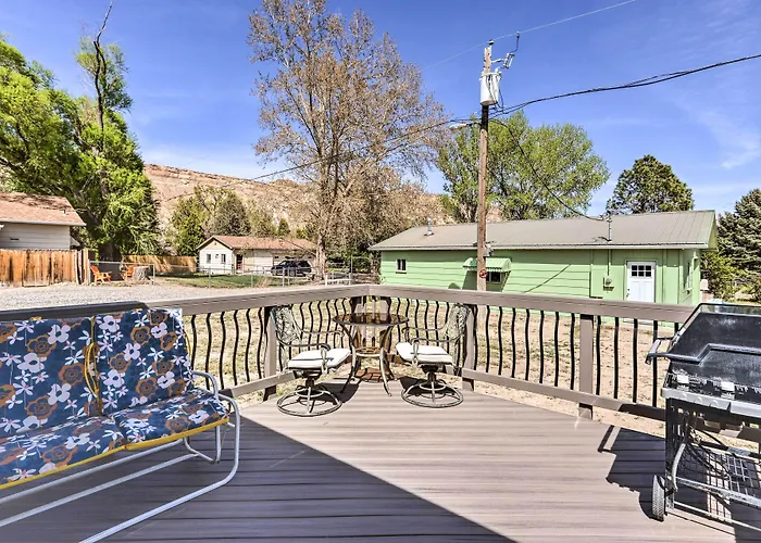 Picturesque Palisade Home: Mt Garfield Views!