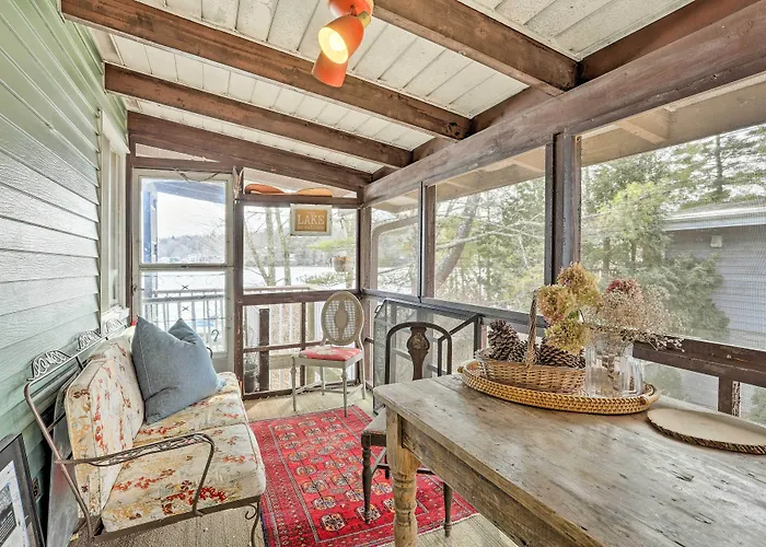 Waterfront White Lake Vacation Rental!