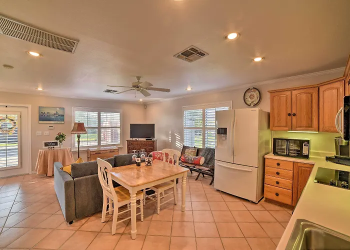 Casa De Samuel - Patio, Fountain & Outdoor Kitchen