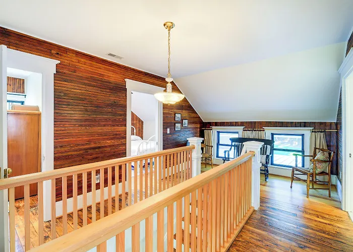 Stunning Damascus Vacation Rental W/ Fire Pit!
