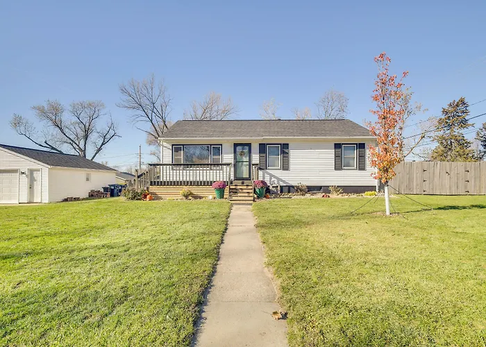 Pet-Friendly Hiawatha Retreat W/ Private Yard!