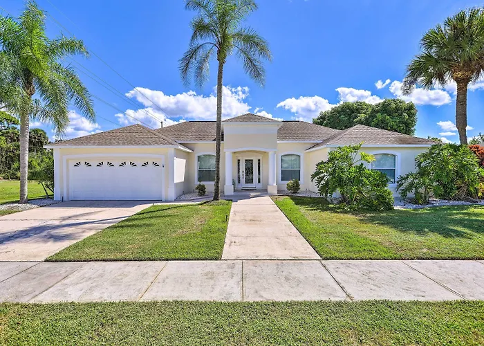 Merritt Island Home With Grill & Saltwater Pool