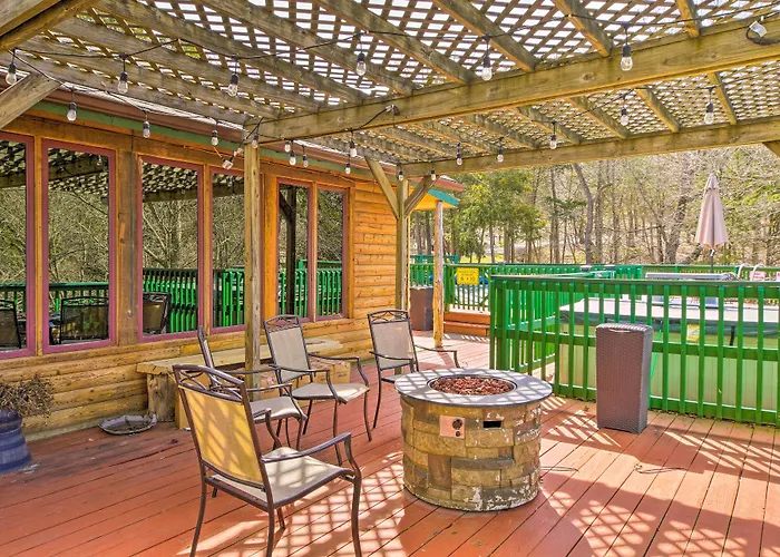 Cabin Retreat On Table Rock Lake W/ Fire Pit!