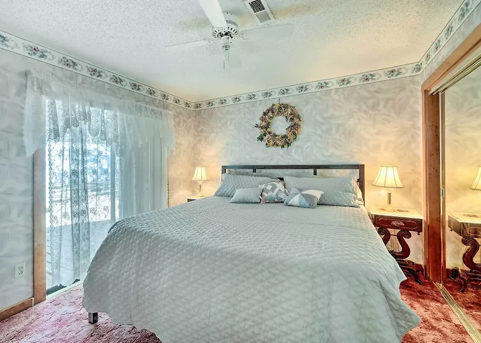 Caldwell Country Home On Quiet Acreage
