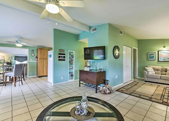 North Port Escape W/ Pool ~ 12 Mi To Beach!