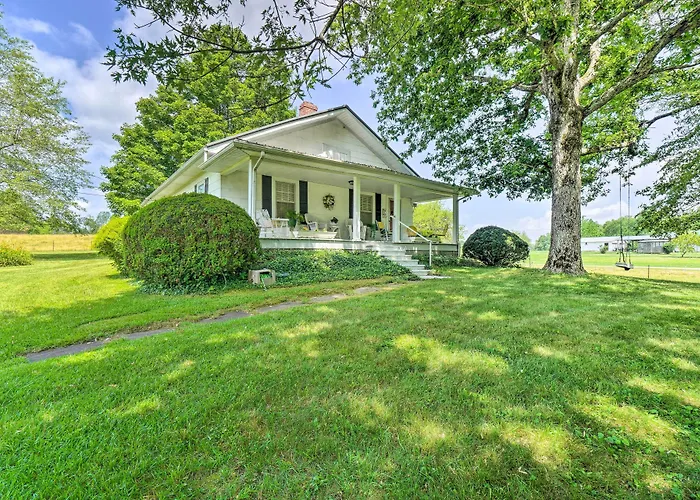 Historic Sparta Home Near Waterfalls & Hikes!