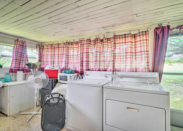 Historic Sparta Home Near Waterfalls & Hikes!