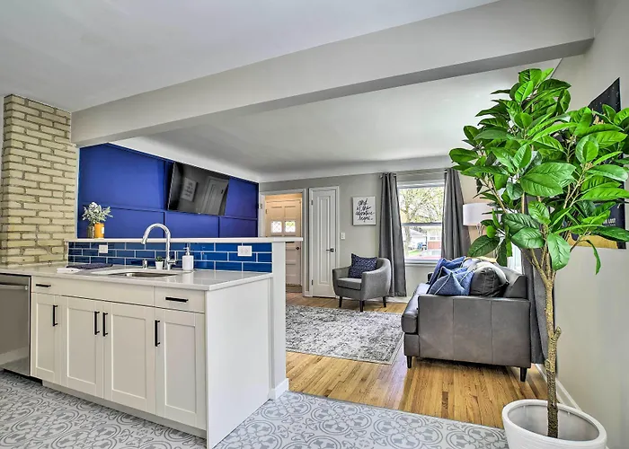 Cozy Home: Wifi, Parking, 5 Mi To Dtwn Mpls!